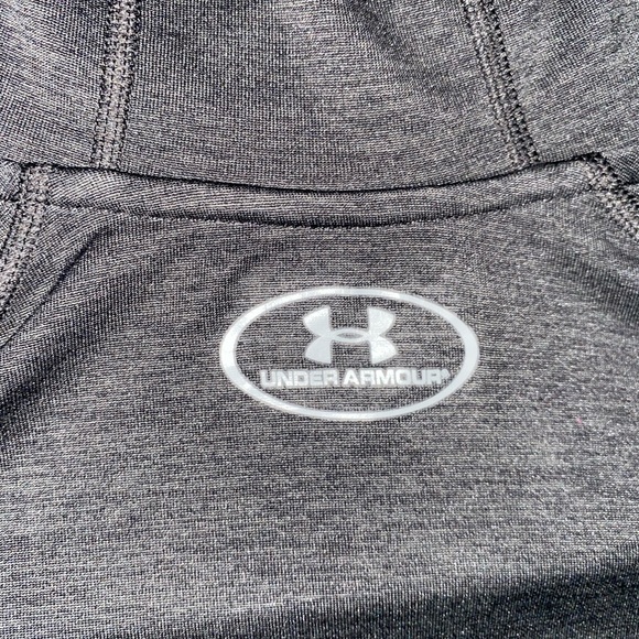 Size medium under Armour golf hoodie - Picture 4 of 6